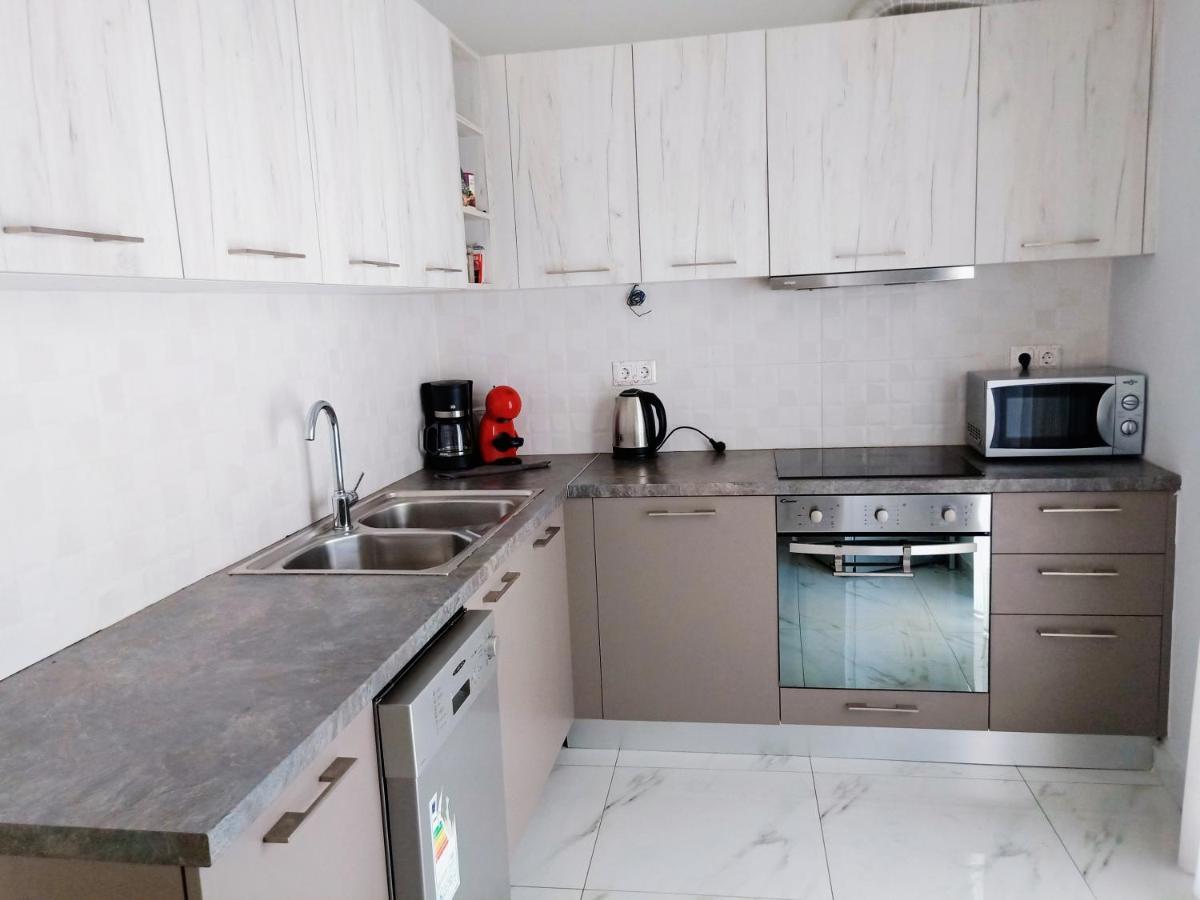 Siggrou Apartment Athena Bagian luar foto
